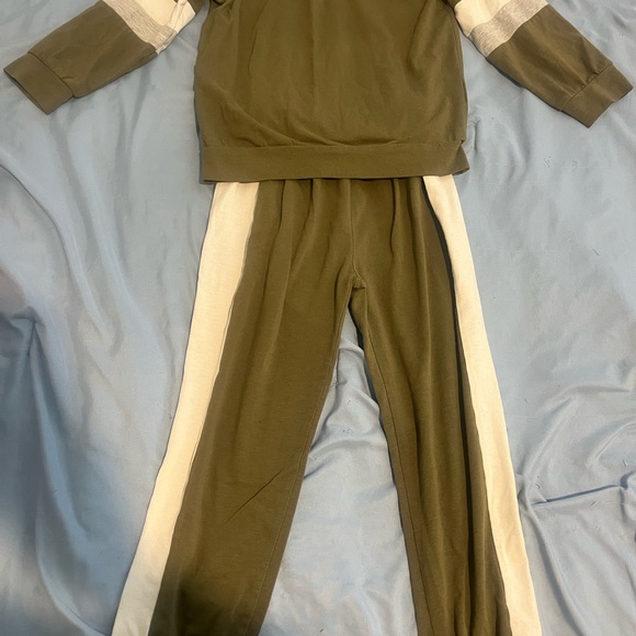 Boys clothes - Picture 5 of 12
